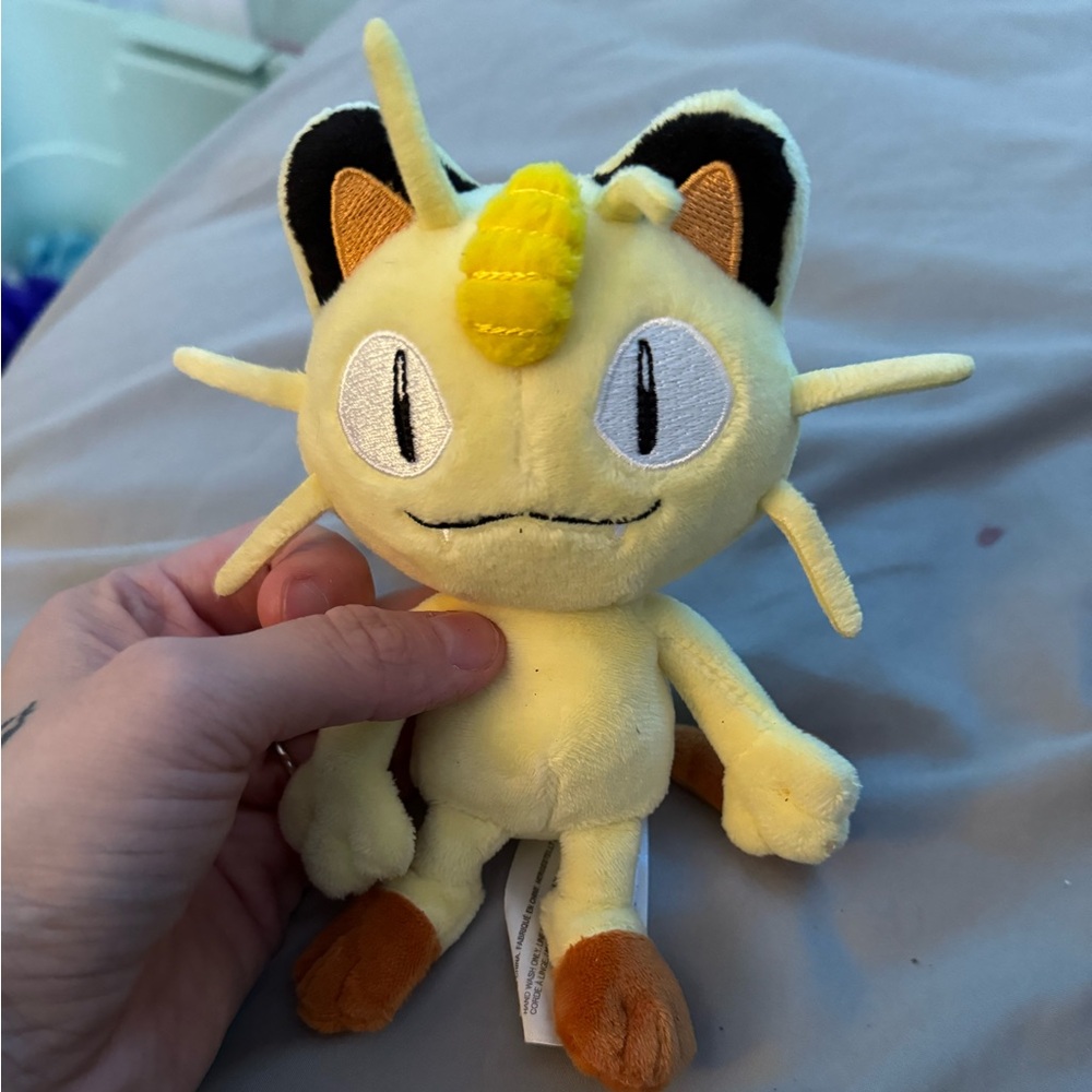 Meowth Pokemon Plush Toy